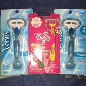 Gillette Razor Bundle